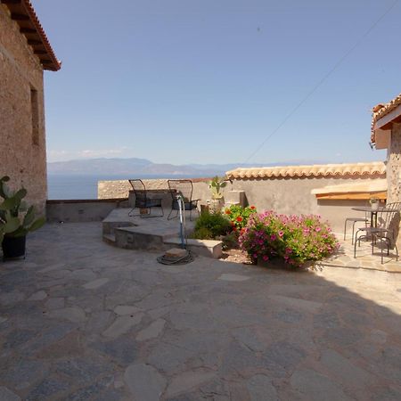 Apartamento Fteri Stone House In Platanos, Akrata Exterior foto