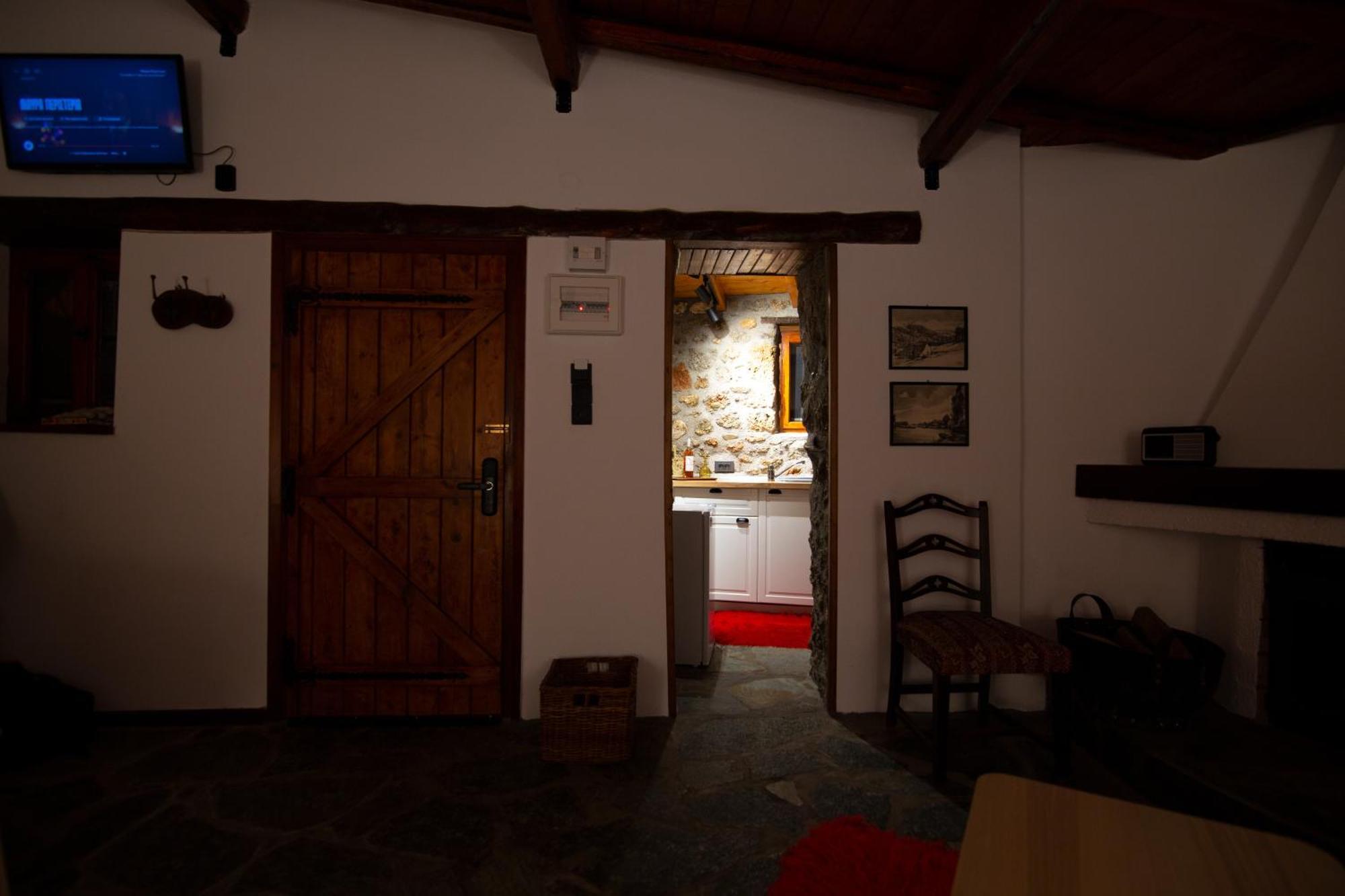 Apartamento Fteri Stone House In Platanos, Akrata Exterior foto
