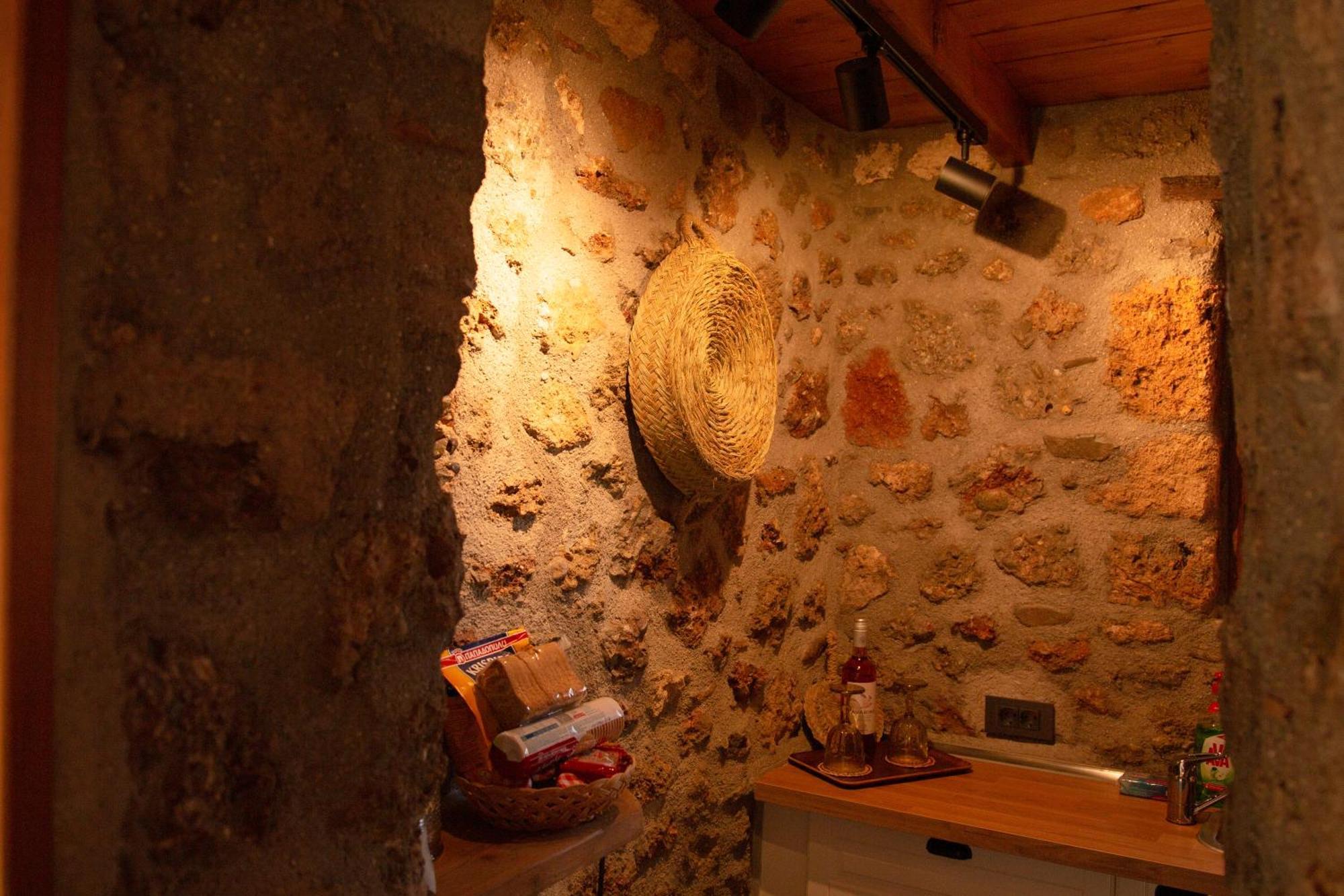 Apartamento Fteri Stone House In Platanos, Akrata Exterior foto